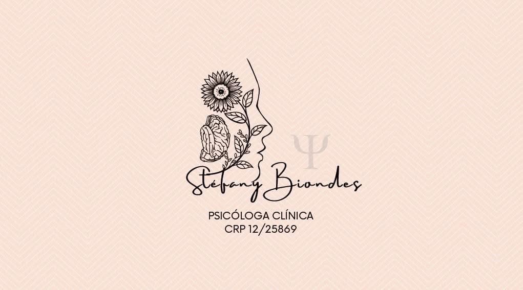Capa do perfil de Stéfany